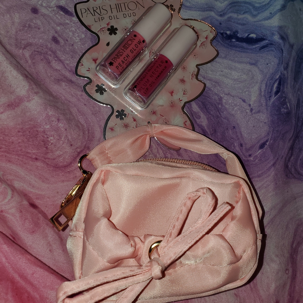 Paris Hilton Women Makeup Lip Oil Duo - Pink For You Or Your Daughter